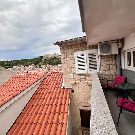 Apartments Tudor Nikola Hvar Town Eksteriør billede
