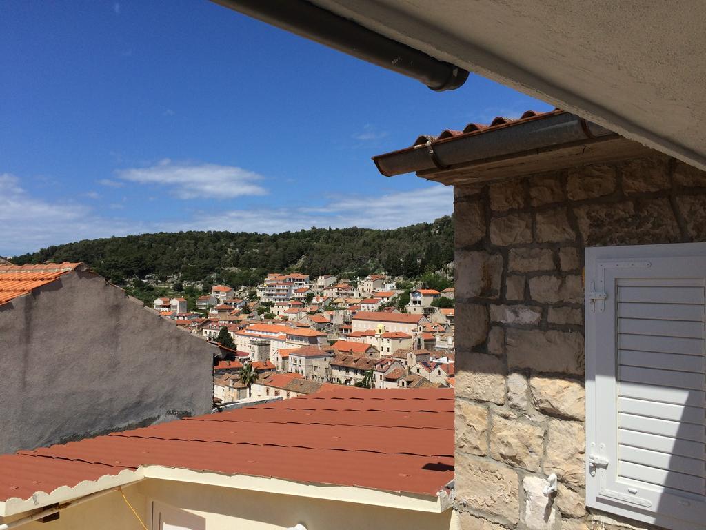 Apartments Tudor Nikola Hvar Town Eksteriør billede